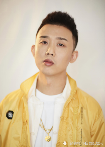 gai周延爱妻人设崩塌早年与女网友私信内容被曝光语言暧昧让网友反感