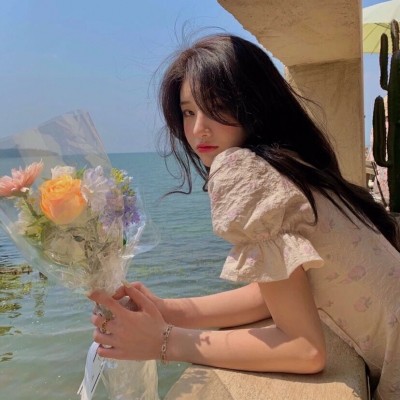 ins浪漫的女生头像