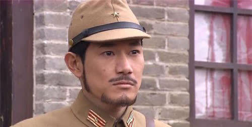 为何军官抢着做大佐也不当将军