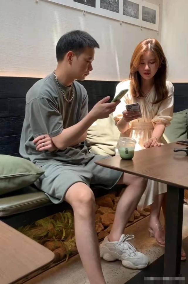 项思醒前男友公司更名换模特,开始新生活:谁才是真正高端玩家