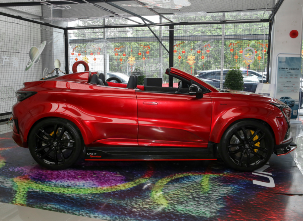 长安敞篷suv进店十几万的车改出百万气场若量产你愿出价多少