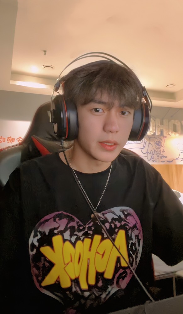 果然谁都不能拒绝奥特曼的魅力余庆伟