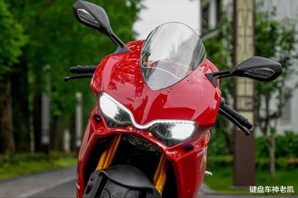杜卡迪panigale皮尺版魔枭500rr售价公布2999034800元
