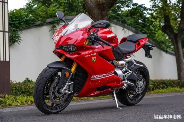 杜卡迪panigale皮尺版魔枭500rr售价公布2999034800元