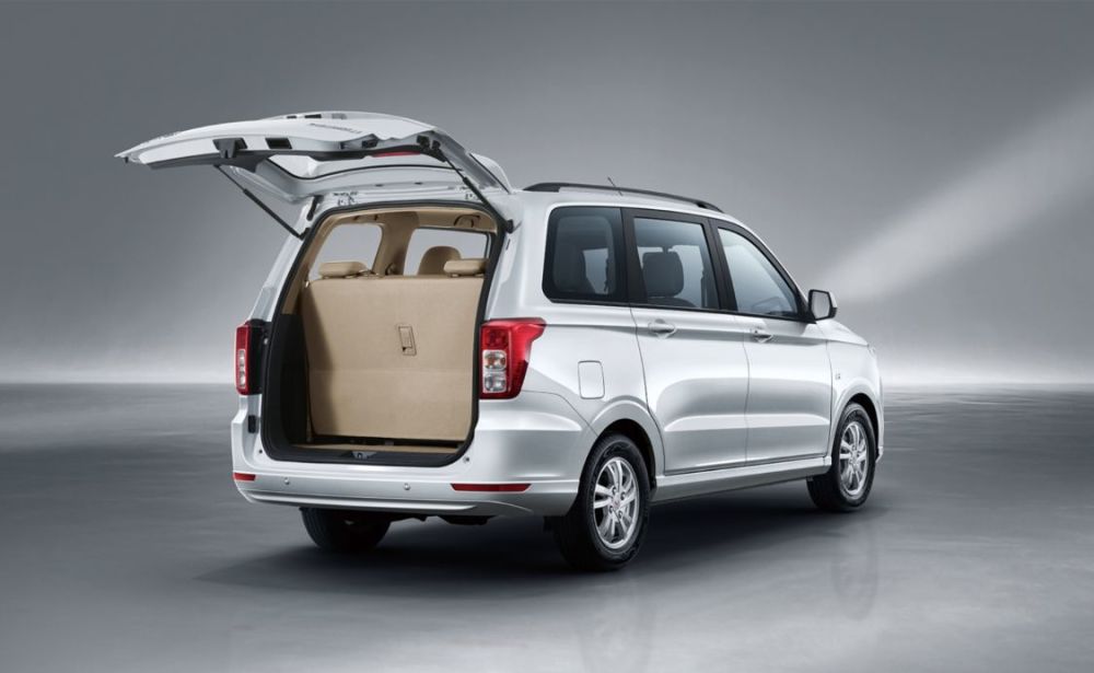 推荐一款创业者之车—新五菱宏光s