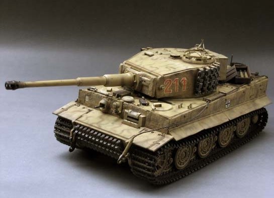 二战钢铁怪兽"虎式坦克",强大火力大杀四方,却被自身缺点毁灭