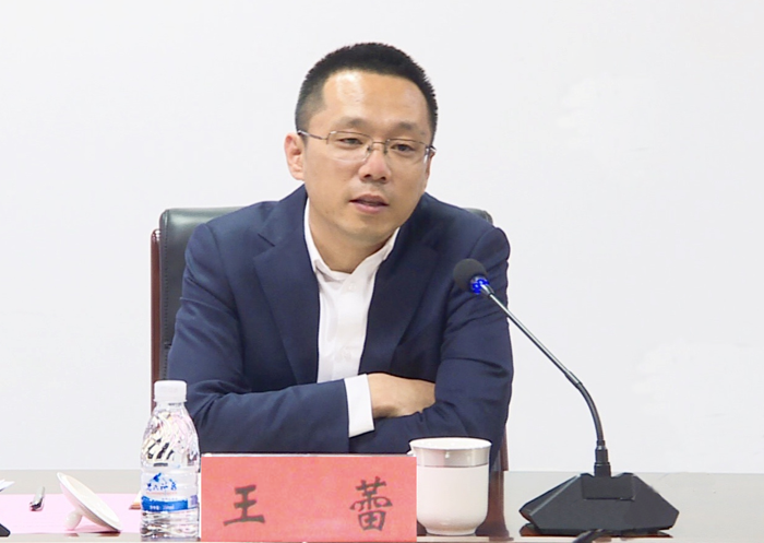 县长王蕾主持会议并讲话座谈会上,辽宁中车轨道交通装备有限公司,辽阳