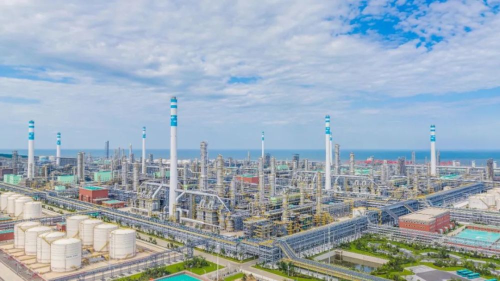 恒力石化业绩屡创历史新高多家券商给予正面评级