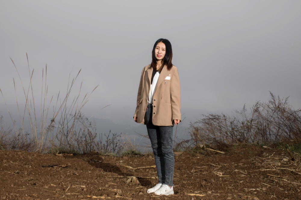 乡愁当农村女性开始化妆