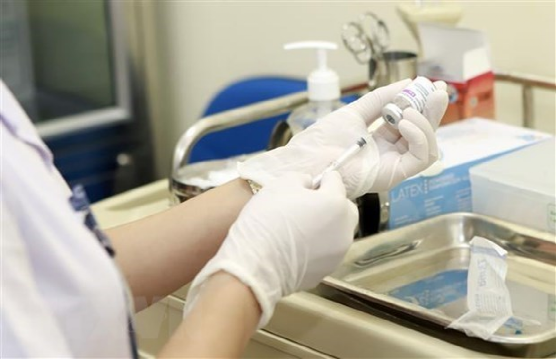 首例越南一医护人员注射阿斯利康疫苗后死亡