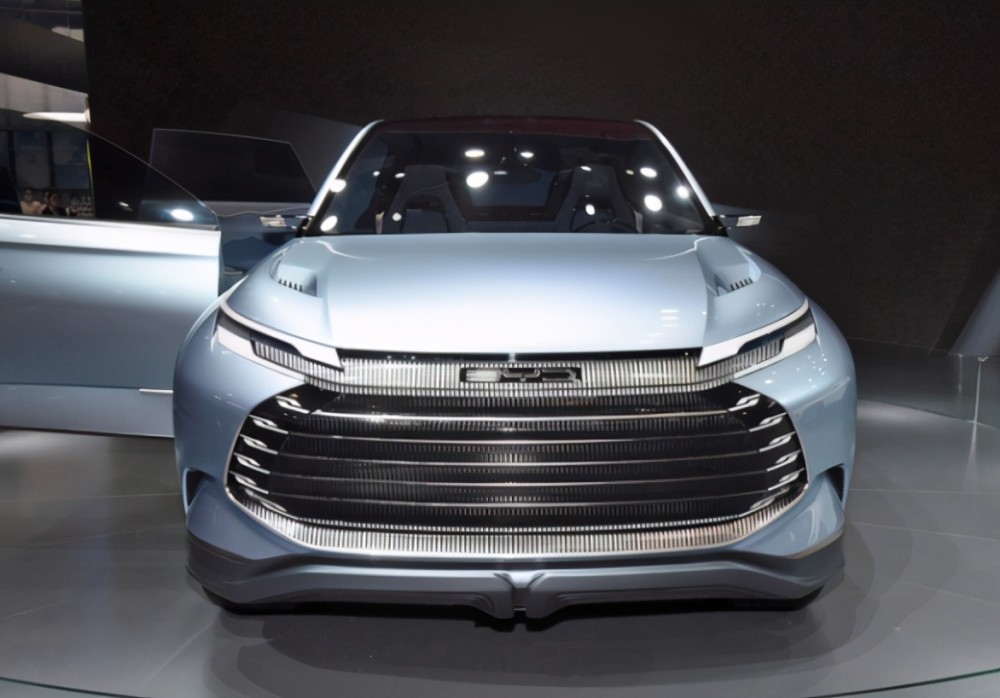 没错它就是比亚迪全新的概念suv—比亚迪x dream