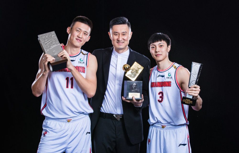 广东队 广东队有2个优势领跑CBA，光靠外援，广东队根本拿不到CBA冠军