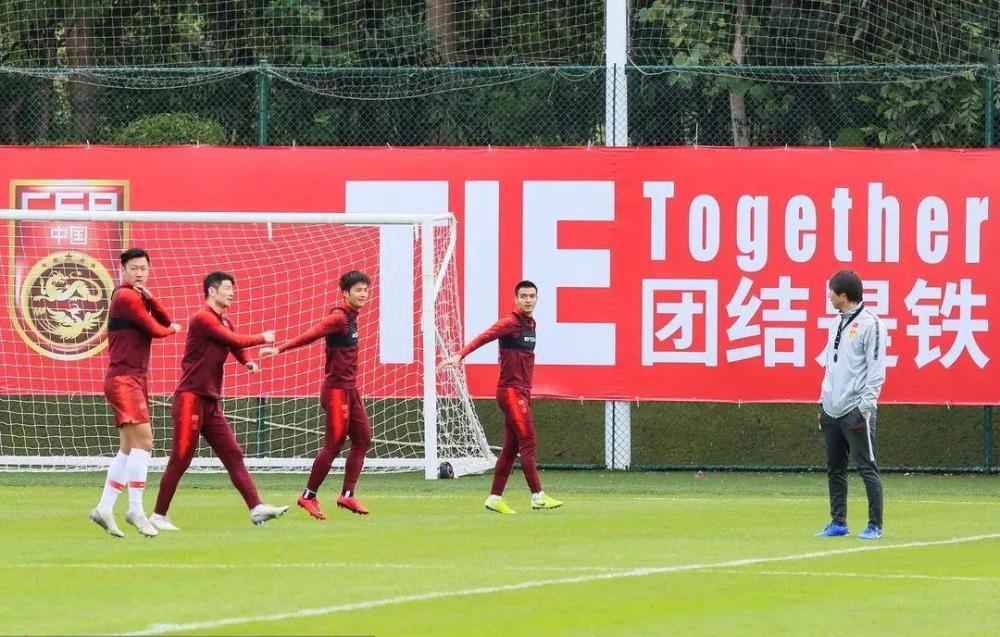 国足 国足提前集结致使中超将失去国脚，职业联盟毫无应对方案，失职！