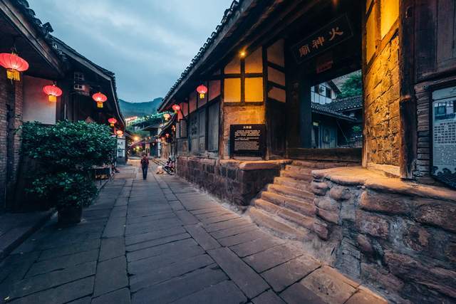 土城古镇滨播枕永襟合带泸先民用飞鱼为部落命名