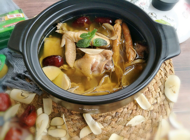 夏季进补,多给家人喝这汤,营养丰富,补血益气,顺利度过夏天