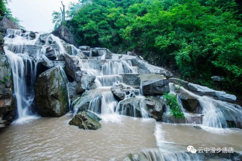 行走的风景——菳华大峡谷瀑布群漂流