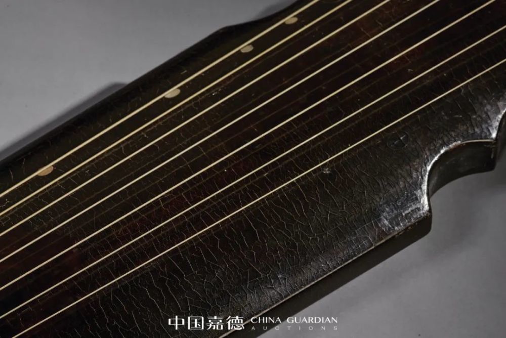 嘉德拍卖琴展(二)——宋"古虞南风"连珠式古琴
