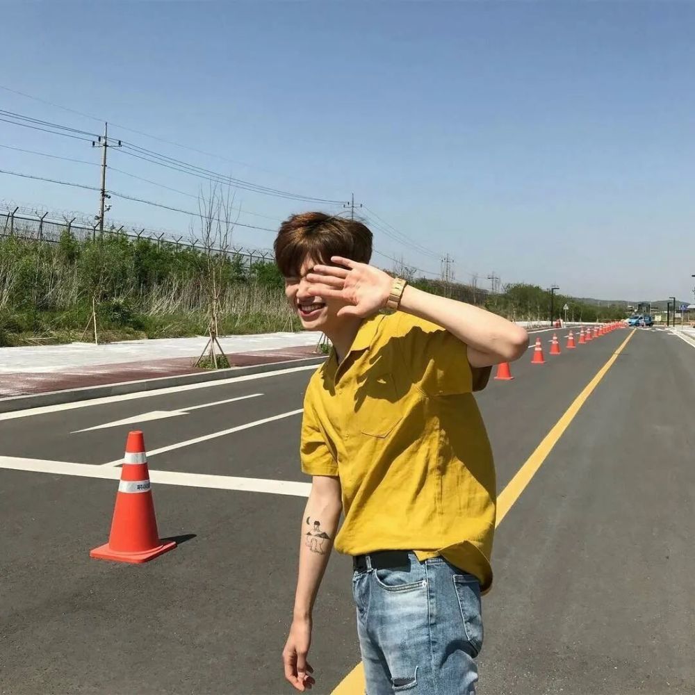 男生在各种地方拍照技巧视频大全(男生在各种地方拍照技巧视频大全图片)