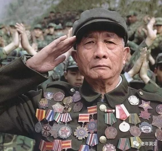 【君子人物】抗日英雄肖万世:一生立下10次一等功,临终遗言却令人泪目