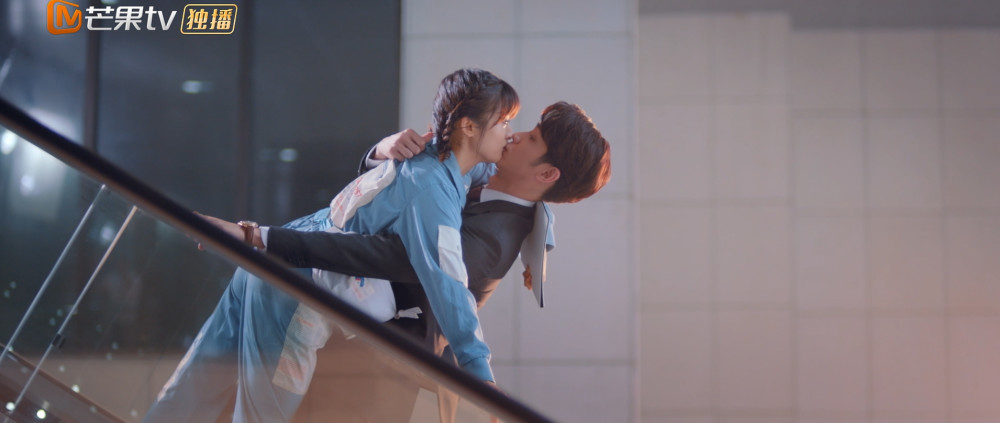 我亲爱的小洁癖开播沈月亲晕刘以豪元气甜妹攻略洁癖霸总