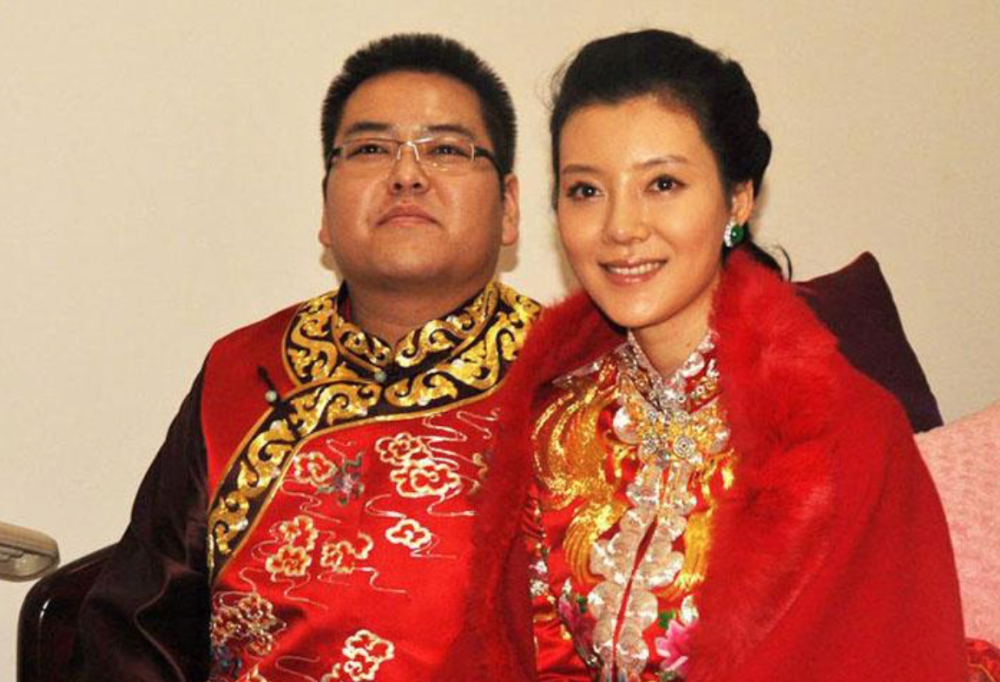 花5千万娶明星车晓山西首富10年败光125亿