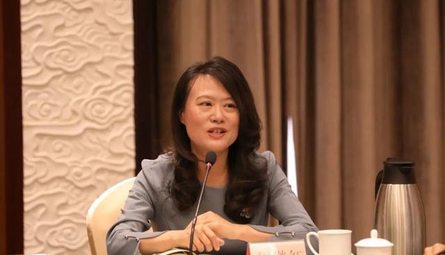 国家广播电视总局电视剧司副司长周继红特别强调,一方面,该剧的故事