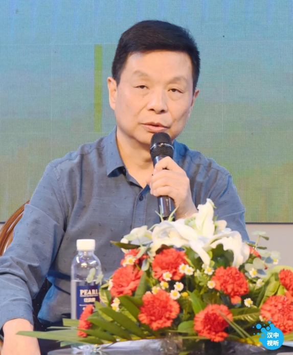 汉中市水利局局长李代斌在汉中广播电视台完成录制"深化河湖长制