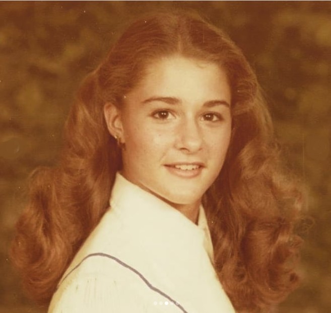 年轻的梅琳达跟现在一样,非常爱笑,是一个聪明漂亮的美人.