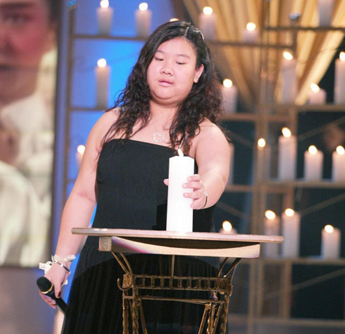 最胖星二代郑欣宜近况曝光双手合十恳求网友关注娱乐圈不好混