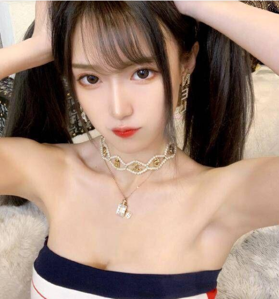 斗破苍穹:腐团cos美杜莎女王,身材太完美了,尤其是眼睛,爱了