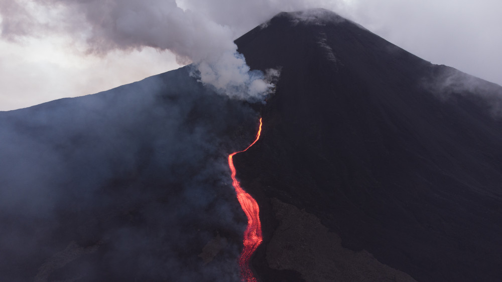 (外代二线)危地马拉帕卡亚火山持续喷发