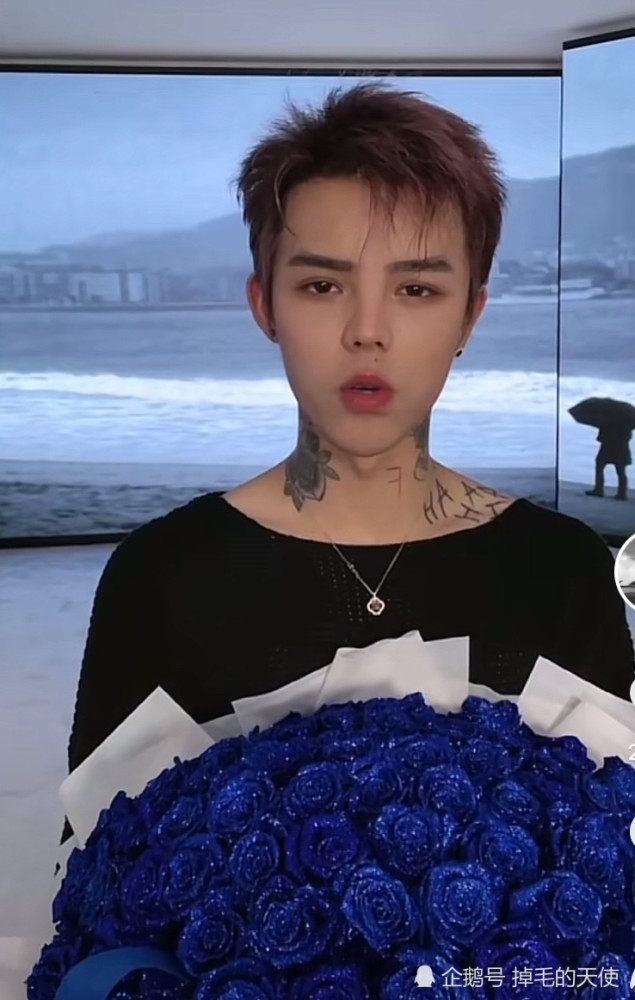 曝套路璐向粉丝坦白与殷世航订婚全是剧本参加一场直播2500元晒转账