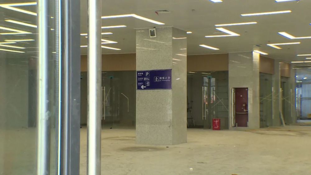 预计6月底六枝南站站前广场就要建成