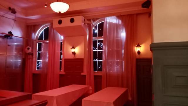 已经有网友猜测:"民国题材一般都很恐怖,《如月饭店》那期还历历在目