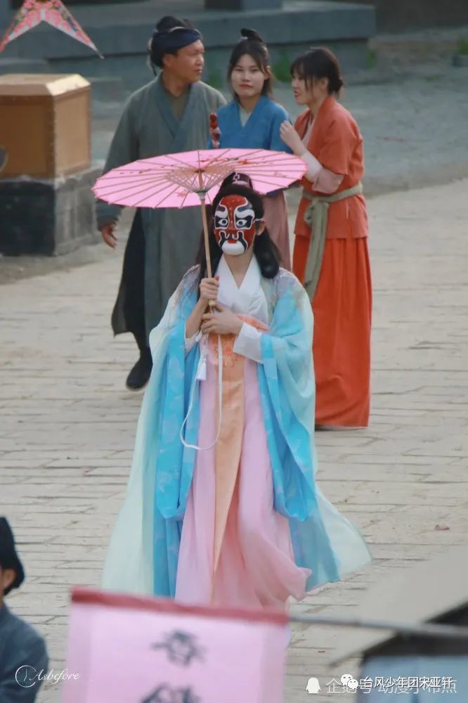 宋亚轩古风女装太惊艳了