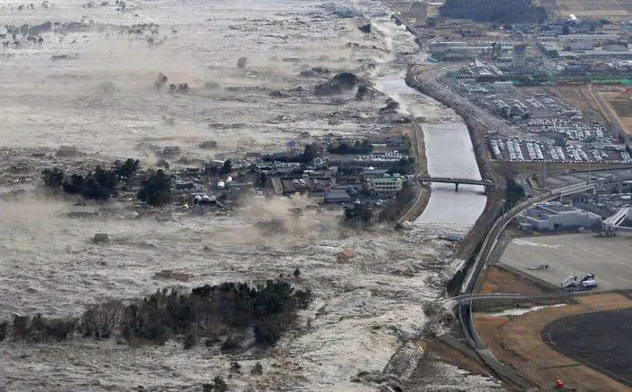 日本将迎大灾难地震疫情竟然都被这漫画准确预言