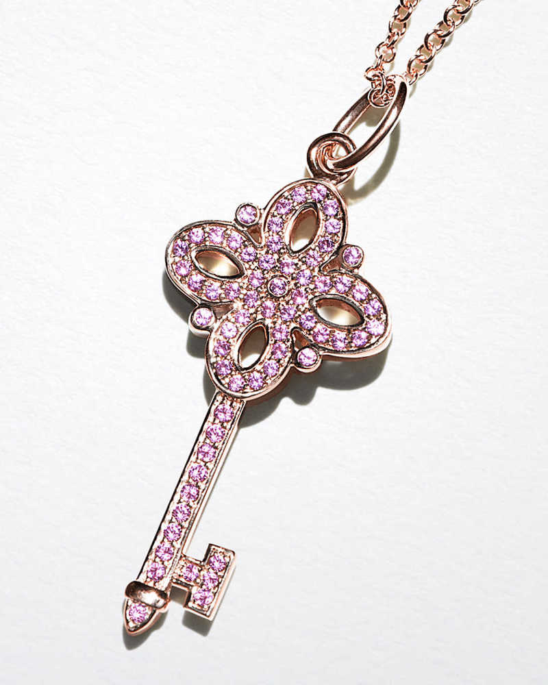 满载爱意的蒂芙尼珠宝,为你解锁无限可能.