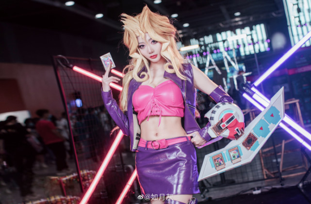 2021萤火虫漫展游戏王决斗链接孔雀舞cosplay