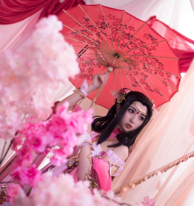 cos赏析:雪河秀萝_腾讯新闻