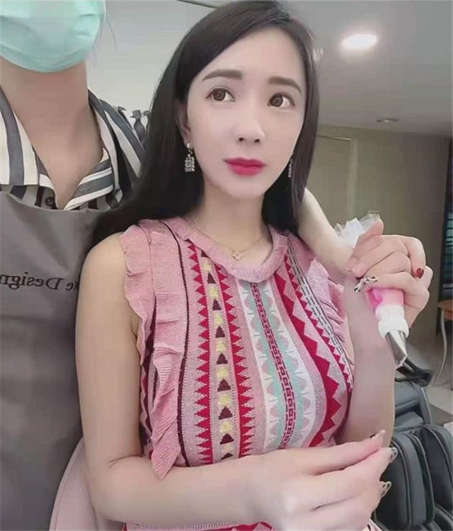 女星子涵晒近照复出参加活动法院判决书曾证实她卖身