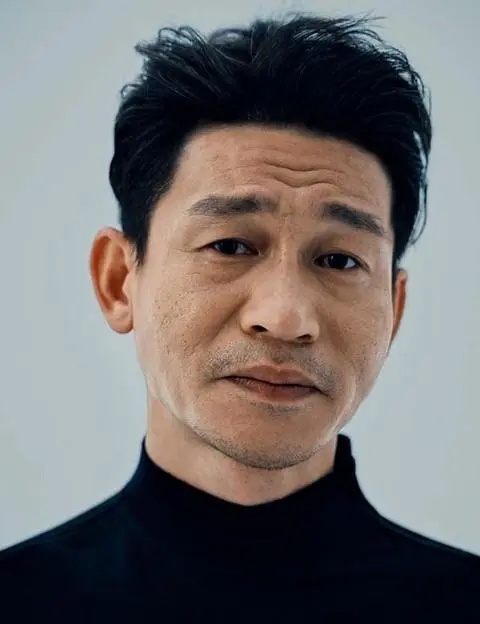 他是国产电影的"黄金配角",在《悬崖之上》大放异彩,却无人识_腾讯