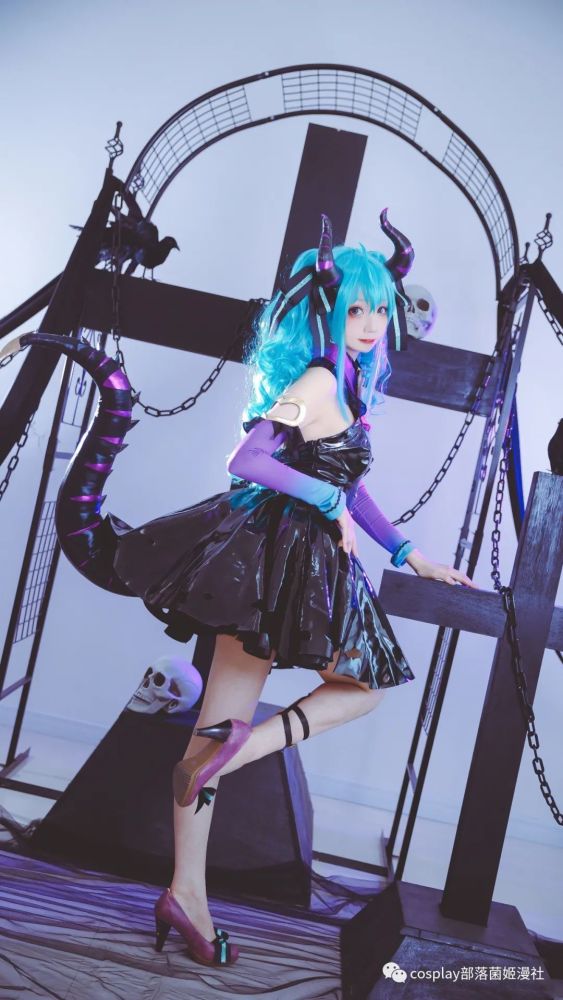 cos初音miku小恶魔两只无敌可爱的角角