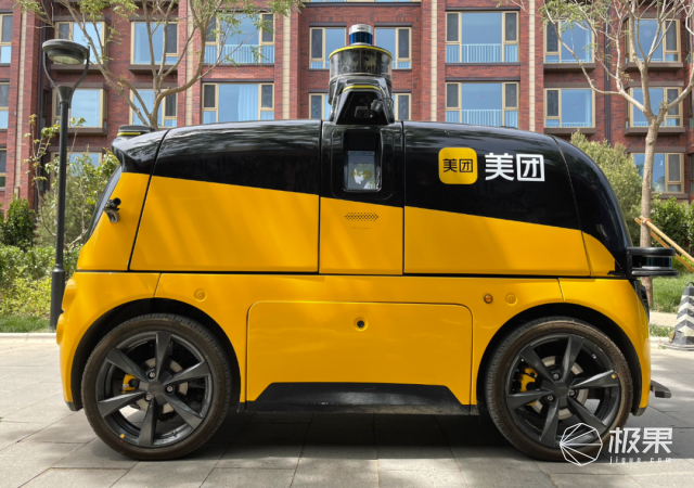 需要注意的是,当前普通外卖还没用上无人配送车,目前只用在了美团自营