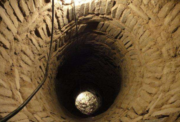 我国唯一"见钱眼开"的井,硬币丢到井中后,诡异的事就会发生