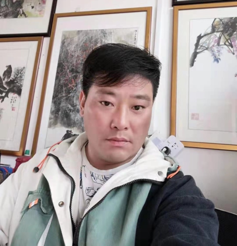 励志青年画家鲁传文