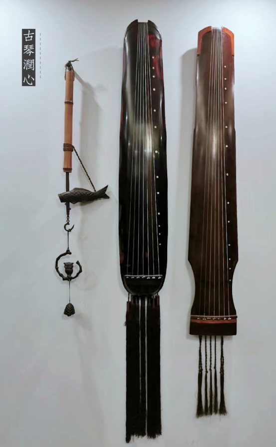 古琴,亦称瑶琴,七弦琴,在古代称为琴,近代为区别于其他乐器,将之称为
