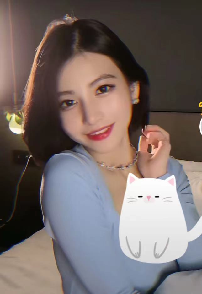 万小七拍网剧被质疑颜值为自证晒出素颜照一点不比女明星差