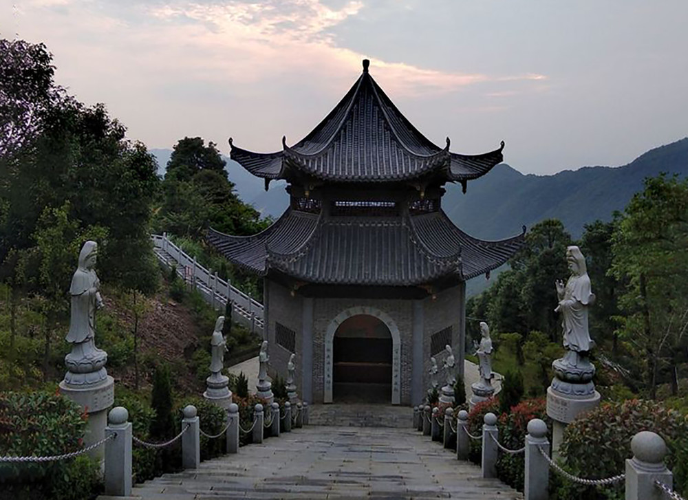 江西宁都有座秀美大山山中古刹建寺1755年足以让游人前去探奇