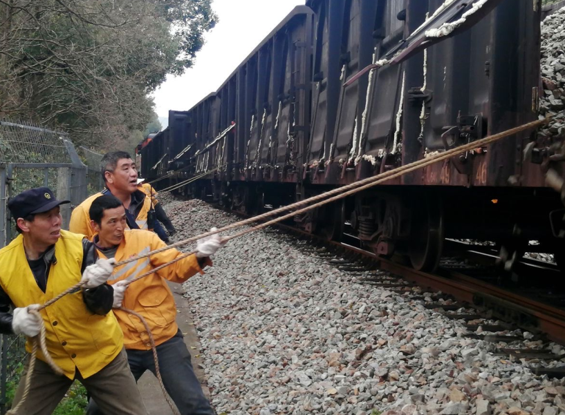 韶山至井冈山两山铁路共设9个站点