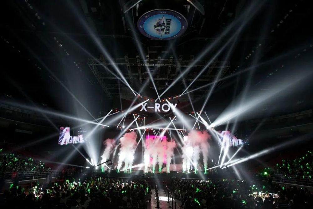 王源十七岁x-roy生日会,开始走向更大的舞台